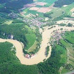 Flugwegposition um 13:41:25: Aufgenommen in der Nähe von Eichstätt, Deutschland in 1535 Meter